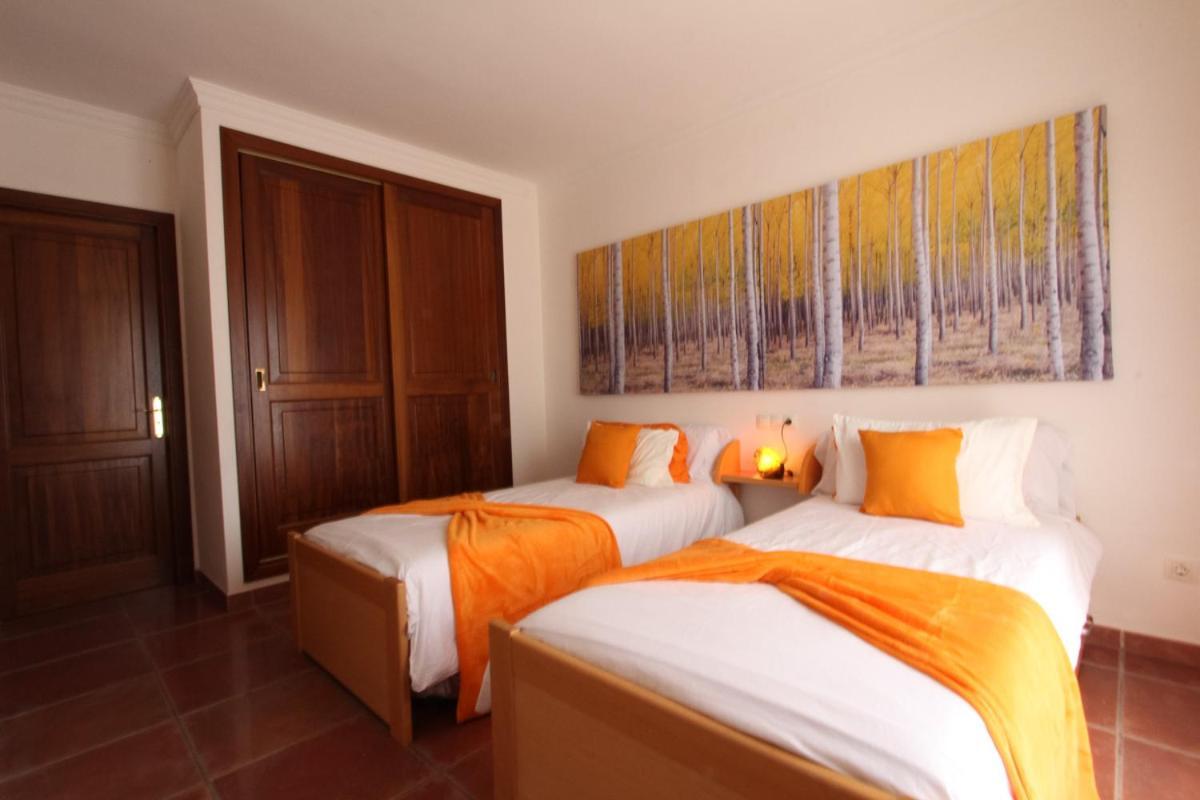 Villa Puerto Adriano El Toro  Room photo